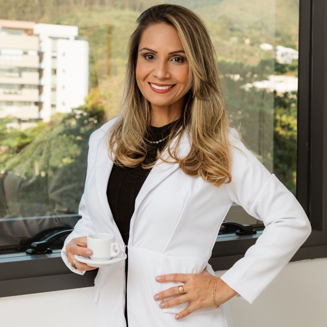 Dra. Aline Silva